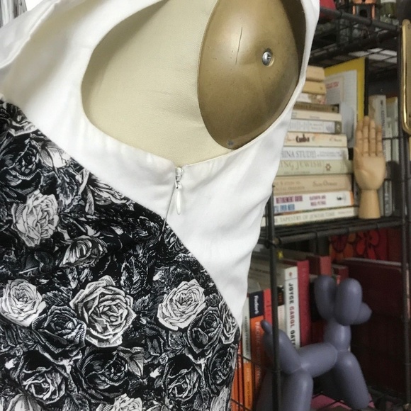 Thakoon Off the Shoulder Winter Rose Bridal Swing - Picture 5 of 8